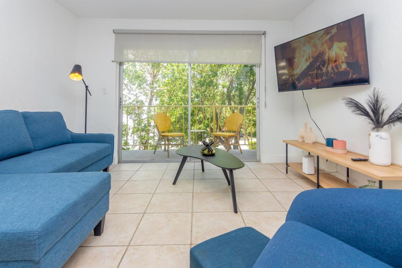 One Bedroom Apartment - With Parking & Balcony - Heart Of Wynwood Μαϊάμι Εξωτερικό φωτογραφία